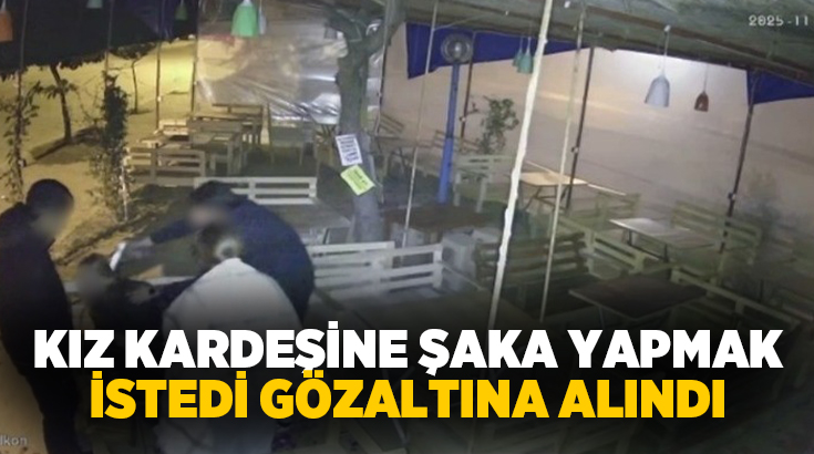 Aydın'ın Efeler ilçesindeki bir kafede oturan kız kardeşinin kafasına kurusıkı