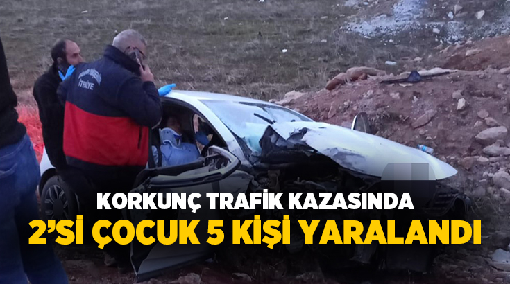 Van’ın Çaldıran ilçesinde otomobilin şarampole yuvarlanması sonucu meydana gelen trafik