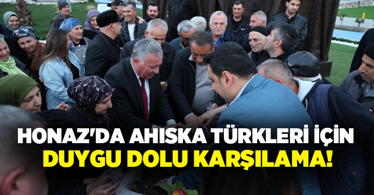 Honaz’da Ahıskalı vatandaşlar için düzenlenen programda, ata yurtlarından getirilen kutsal
