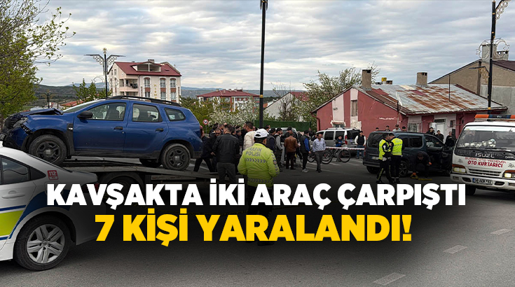 Sivas’ta kavşakta iki aracın çarpışması sonucu meydana gelen trafik kazasında
