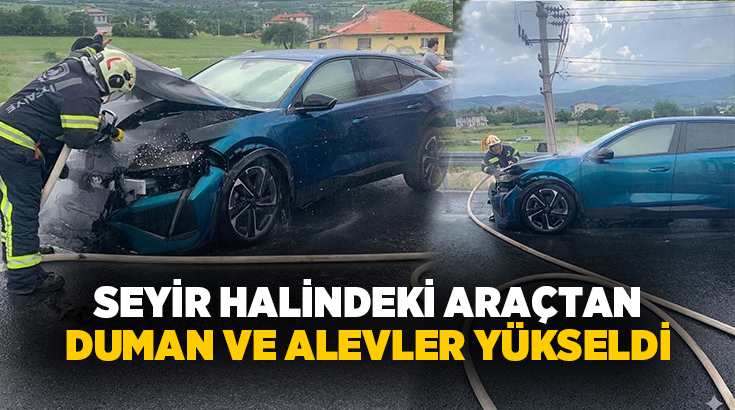 Denizli’nin Pamukkale ilçesinde seyir halindeyken alev alan otomobil, itfaiye ekiplerinin