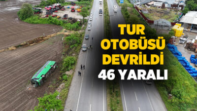 Çanakkale’nin Biga ilçesinde Ankara’dan Çanakkale’ye gelen tur otobüsü ilçe girişinde