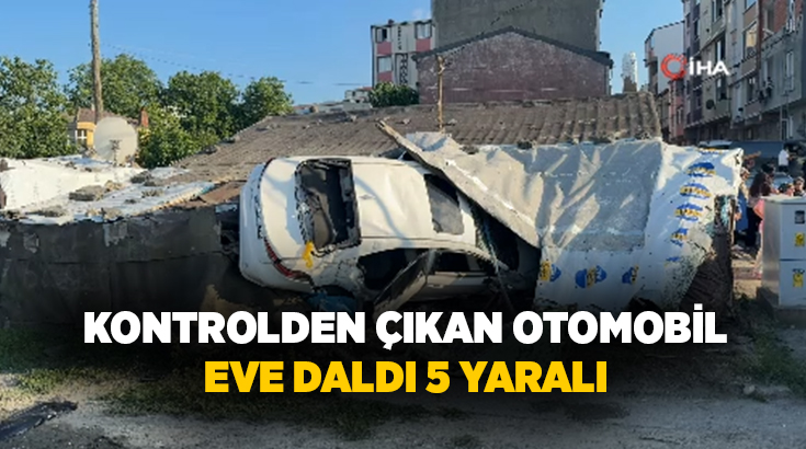 Arnavutköy’de kontrolden çıkan otomobil, yol kenarında bulunan müstakil eve daldı.