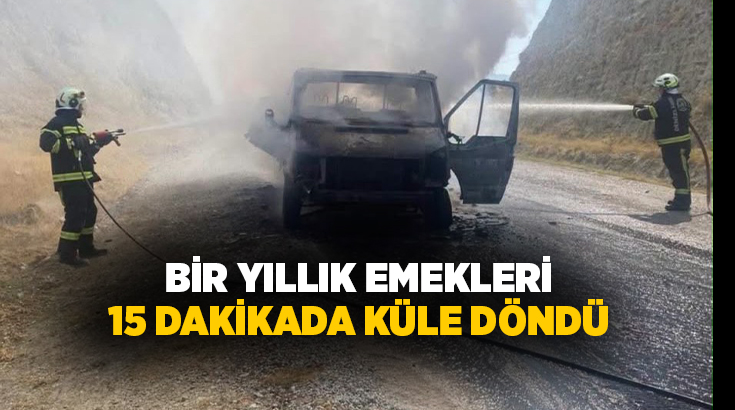 Denizli'nin Sarayköy ilçesinde seyir halindeki kamyonette çıkan yangında araç ve