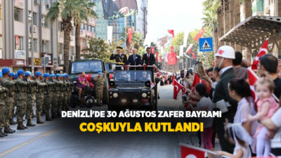 Denizli'de 30 Ağustos Zafer Bayramı kutlamaları, Valilik önündeki Atatürk Anıtı'na