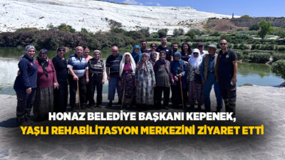 Honaz Belediye Başkanı Yüksel Kepenek, Kocabaş Mahallesi'nde bulunan Ümmügülsüm ve
