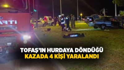 Hatay’da 2 otomobilin çarpışmasıyla yaşanan kazada 4 kişi yaralandı. Kazada